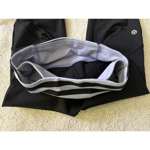Lululemon Crop 4 black Polar Haze Black Sea Stripe Continuous Drawstring Waist  - Picture 10 of 13